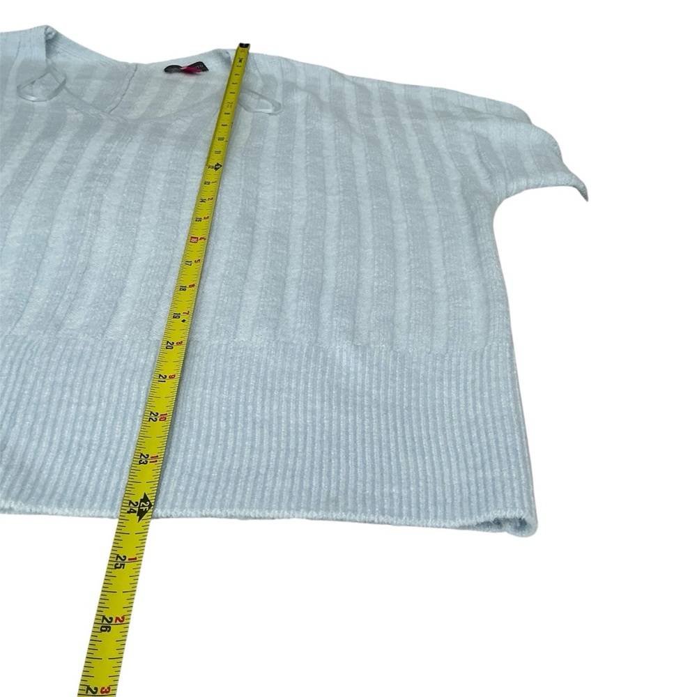 Vince Camuto Women’s Light Blue Ribbed V-Neck Sweater – Size Large - Picture 10 of 13